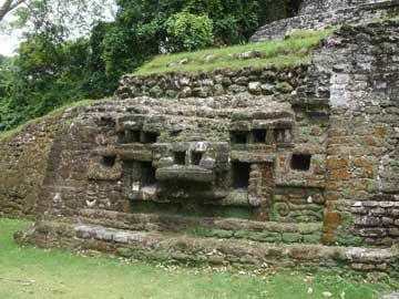 Jaguar-head-at-Lamanai